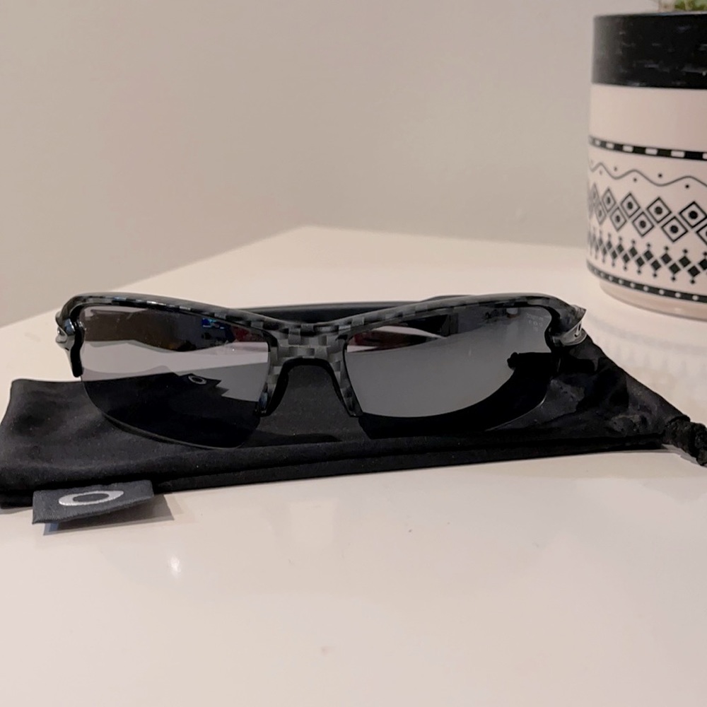 NWOT Oakley FLAK 2.0 (Asian Fit) Sunglasses